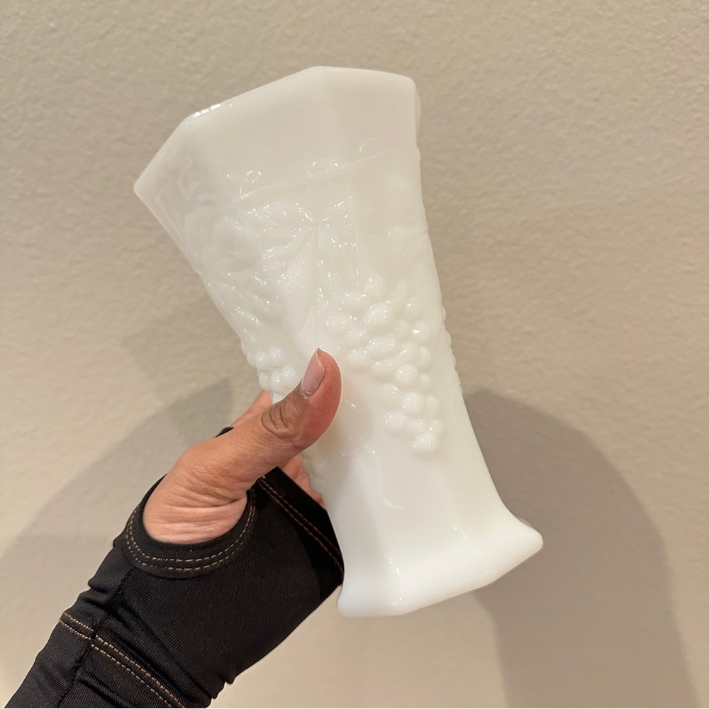 Vintage White Milk Glass Flower Vase Grape Vine Pattern Octagon Shape 7” Tall - Picture 5 of 10